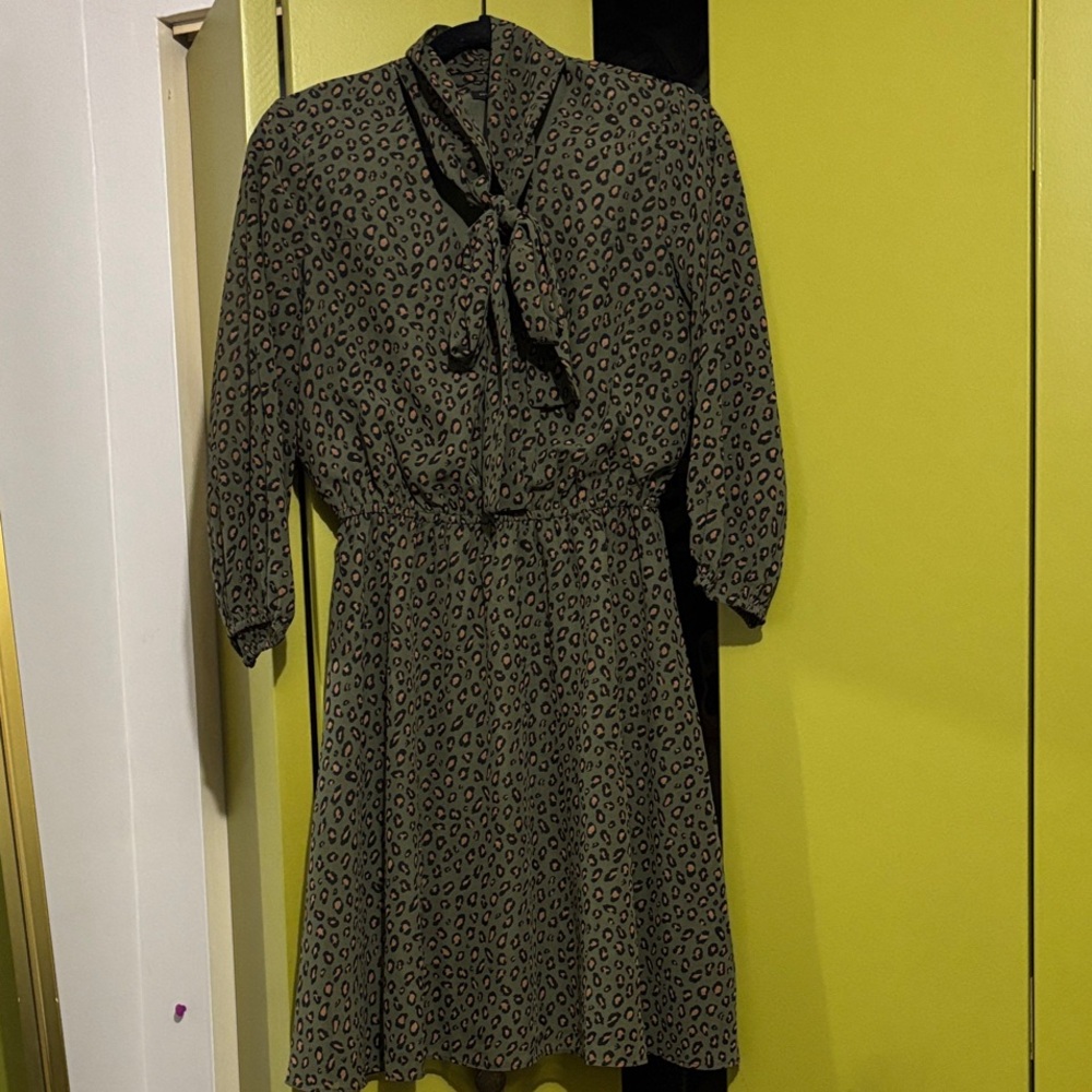 Ann Taylor Olive Patterned Long Sleeve Dress